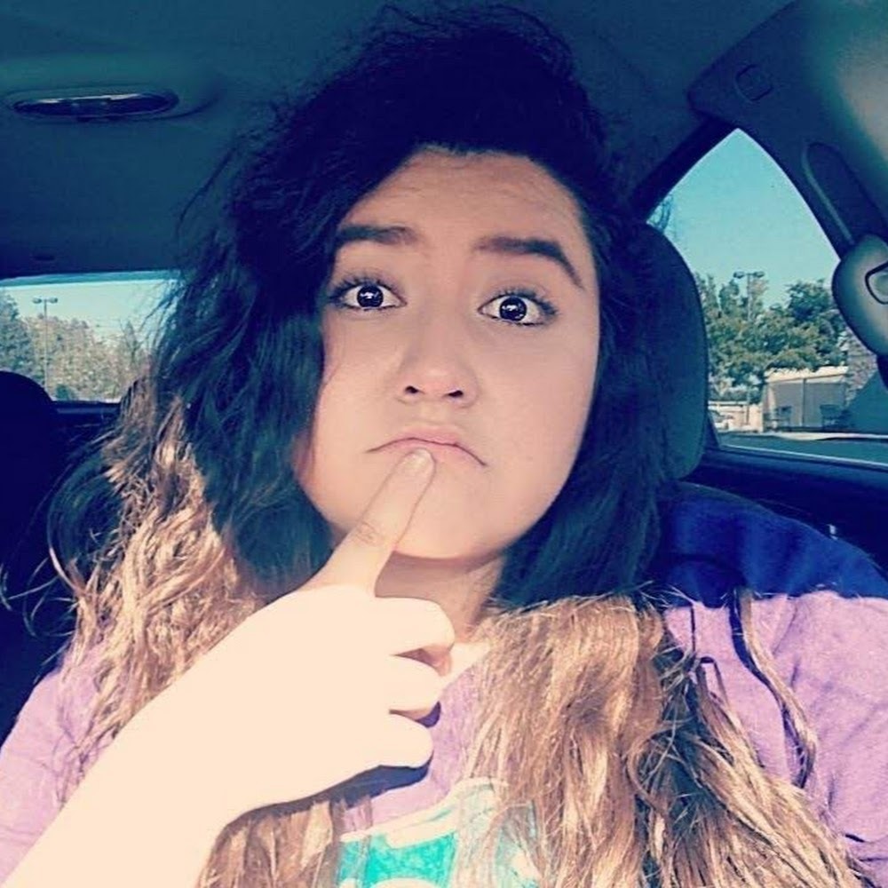 Meet your Posher, Destinee